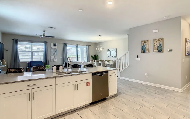 Family Villa Themed Rooms Near Disney