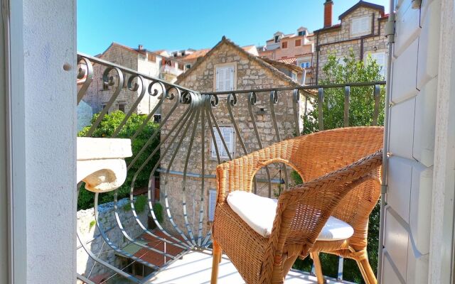 Historic Piazza House & Romantic Garden