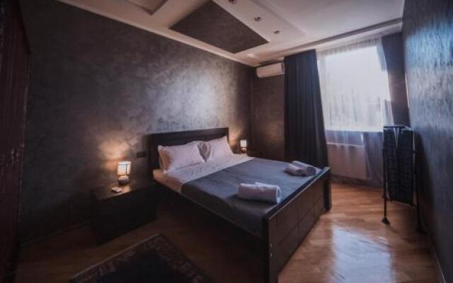 Makos Guest House