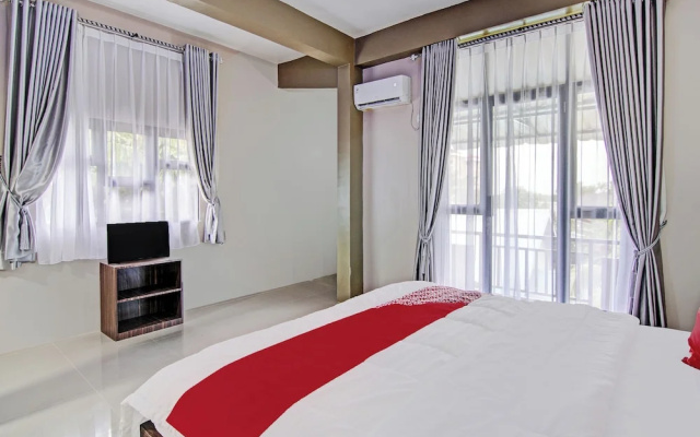 Hotel O Penginapan Thoybah Syariah Near Pondok Pesantren UMAR BIN KHATAB km 9 garuda sakti – Guest Rooms – Pekanbaru