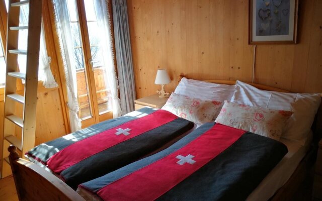 SwissHut B&B