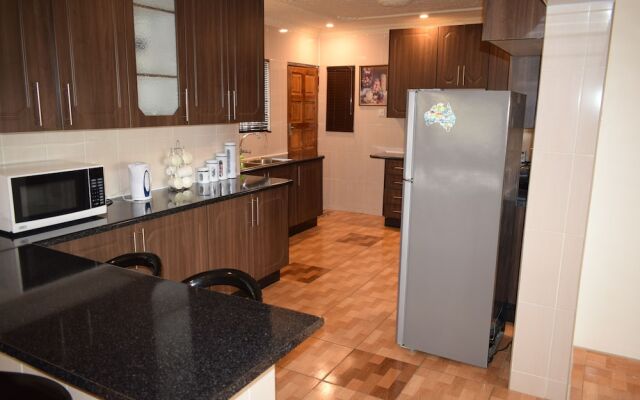 Grey Oak Holiday House