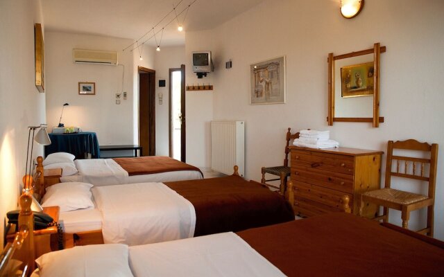 Saron Hotel