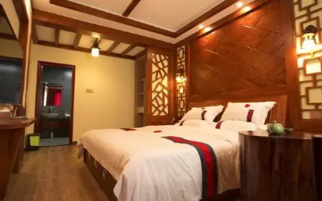 Linyun Shanju Hotel (Zhangjiajie National Forest Park Scenic Area)