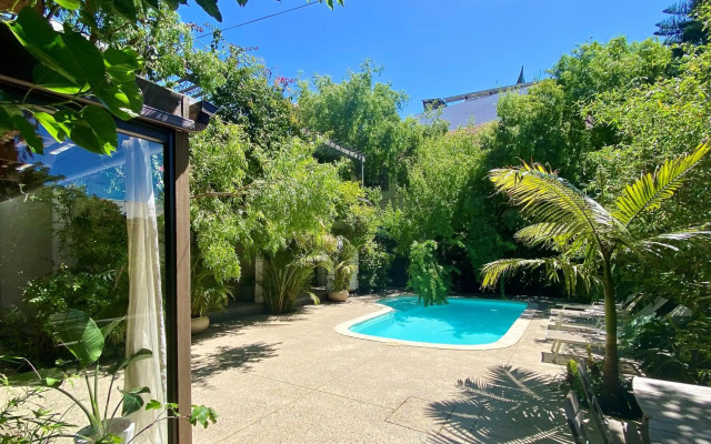 Cape Standard Guest House