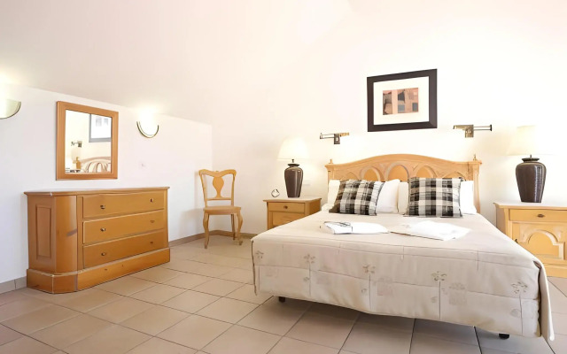 Ona Beverly Hills Suites