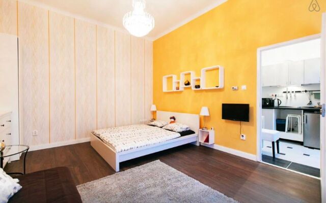 BPM - Sunny Apartment