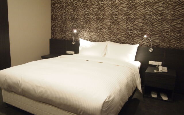 Fairytale YiSu Hot Spring Hotel