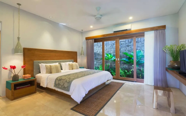 Imagine Your Family Renting a Luxury Holiday Villa Close to Seminyaks Main Attractions, Villa Bali 2043 – Guest Rooms – Kuta