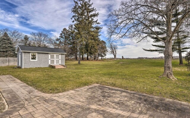 Mattituck Home w/ Fireplaces - Near Wineries