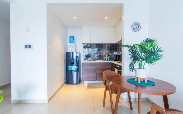 Astoria 1 BR with Gym &Pool In Lavington