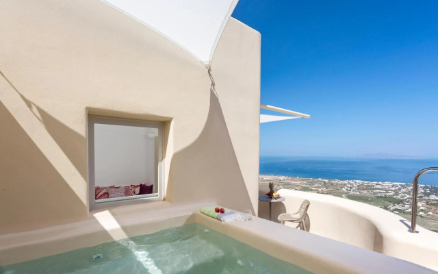 Skyfall Suites - Adults Only