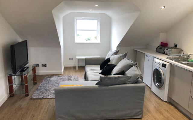 La Fontaine Court Apartments by Aldershot Short Stays