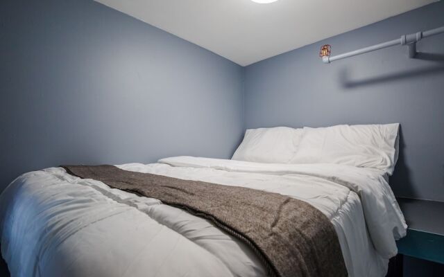 Lamartine Chelsea – Hostel