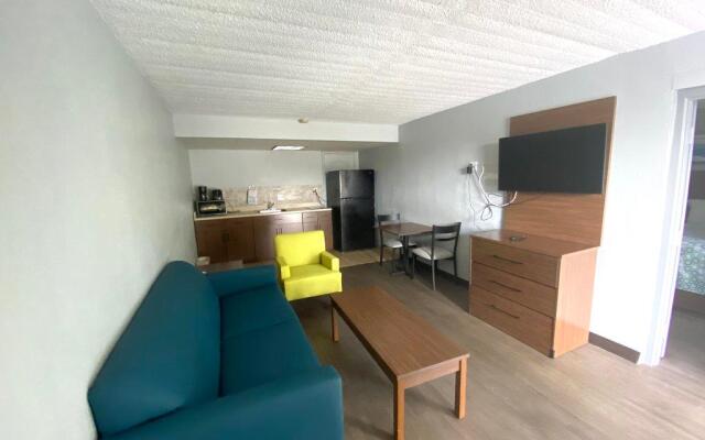 HomeTowne Studios By Red Roof Vero Beach - I-95