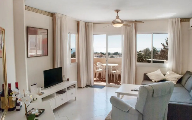 Apartment - 2 Bedrooms with Pool and WiFi - 107349