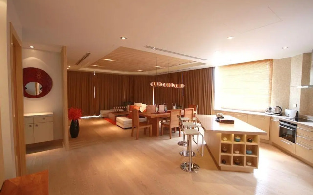 Beachfront Phuket Seaview Suites