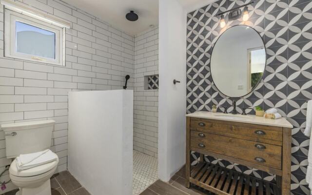 NEW Modern 2BR 2BA w Privatepool in Quiet Area