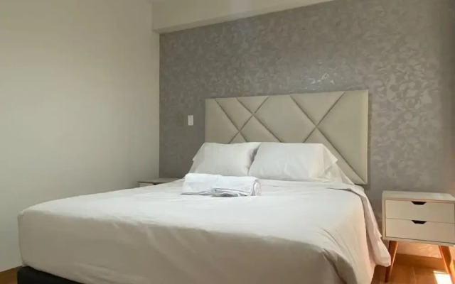 Cozy 3BR With Balcony in Miraflores