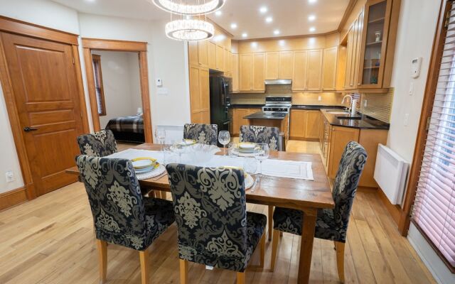 Chic 2BR near Little Italy 5min to Metro