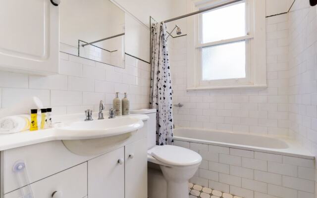 Drummoyne 3 Bedroom Home (62ALE)