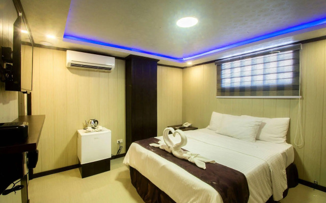 Diamond Water Edge Resort