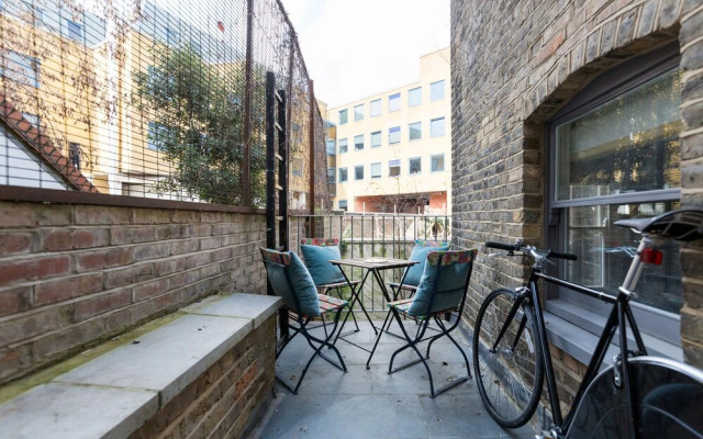 Vauxhall Oasis - 3 Bed House by BaseToGo