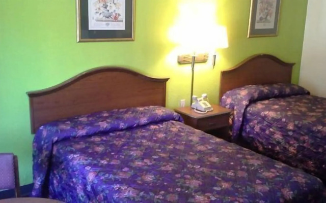 Red Carpet Inn