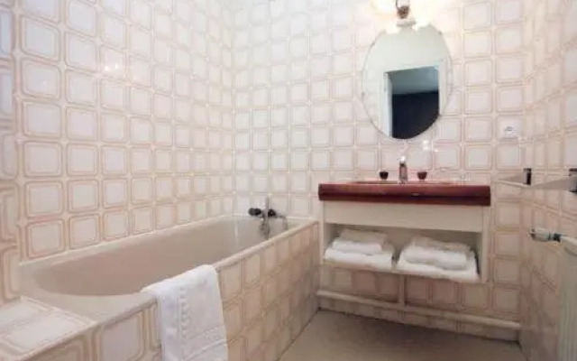 Brit Hotel L'Arrivée Guingamp (Ex:Brit Hotel Armor)