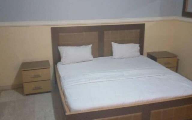 Brentwood Hotel