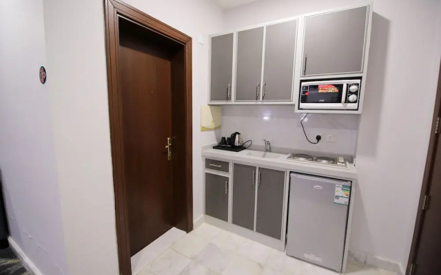Laten Suites Al Salim Plaza