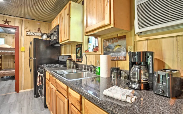 Kentucky Cabin w/ 2 Fishing Ponds & Trail Access