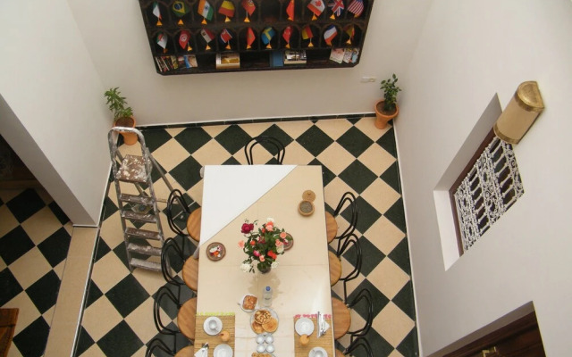 Hostel Mondial