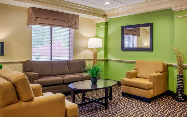 Sleep Inn & Suites Airport