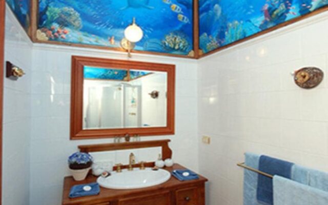 Above Bored Bed and Breakfast