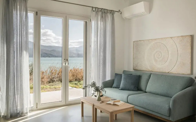 Apollonides Seafront Villa 1 “Aoede”