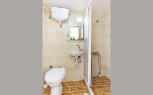 Roncalli Park Suites