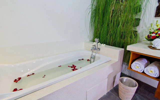 Maha Residence Guest House