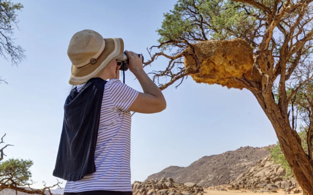 Kanaan N/a'an ku sê Desert Retreat