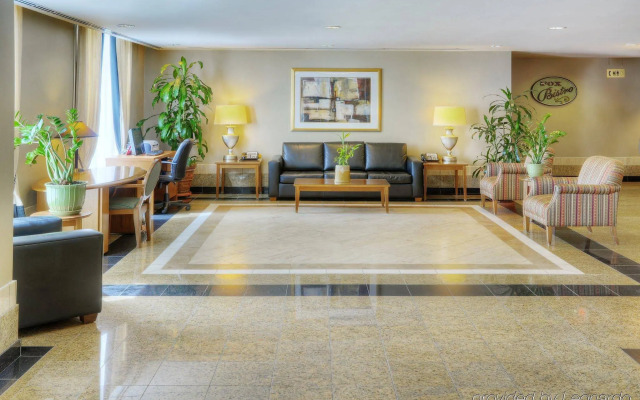 Radisson Suite Hotel - Toronto Airport