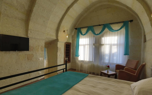 Jacob's Cave Suites