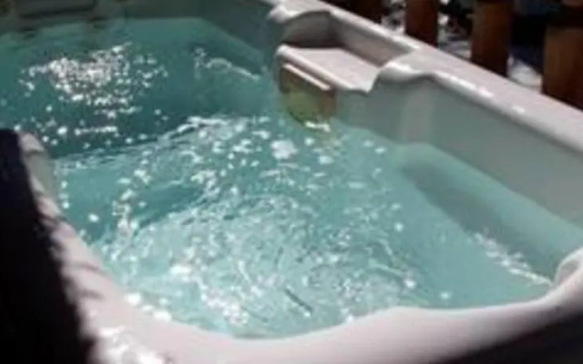 RedAwning Snug as a Bug