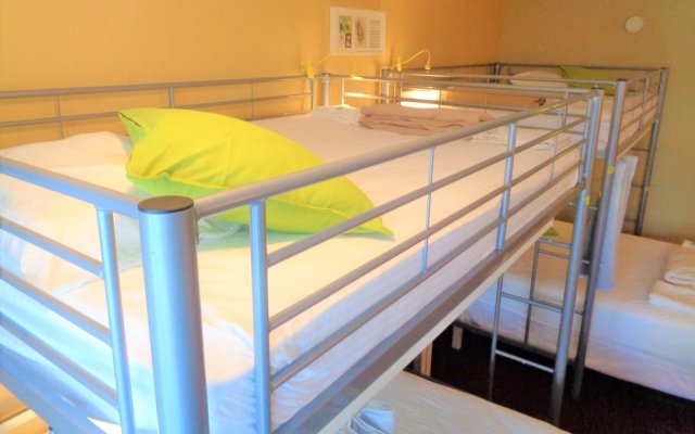 BHostels International Drive North