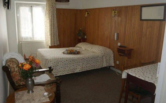 Hôtel des Voyageurs