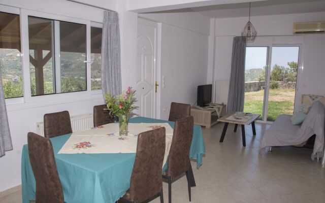 Spacious, Modern Villa in Asomatos, Crete, Greece