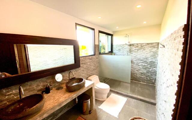 Luxury 5 Bedroom Private Pool Villa (Riverfront)