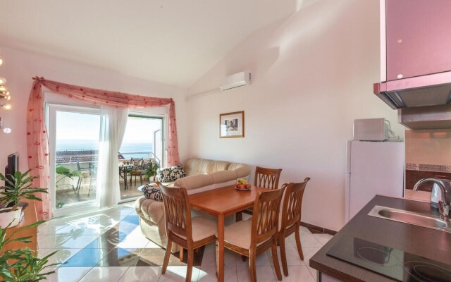 Stunning Home in Makarska With Wifi and 2 Bedrooms
