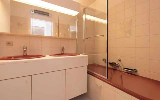 Apartment in Middelkerke With Sea View