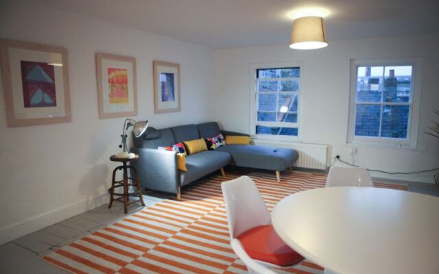 3 Bedroom House in the Heart of Shoreditch