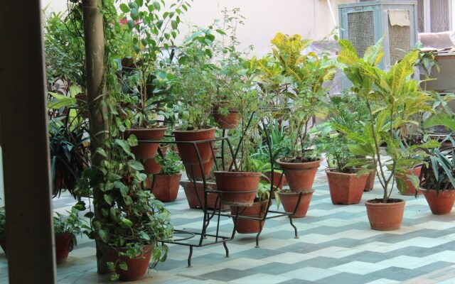Aashirwad Paying Guest House
